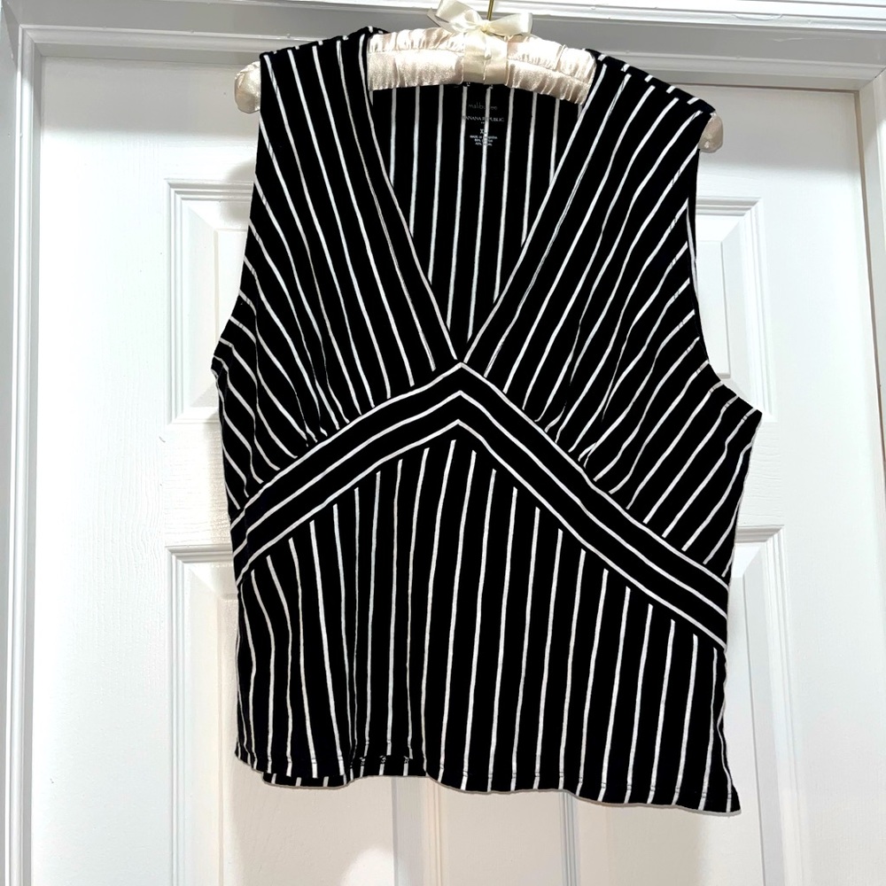 Banana Republic striped tee shirt sleeveless